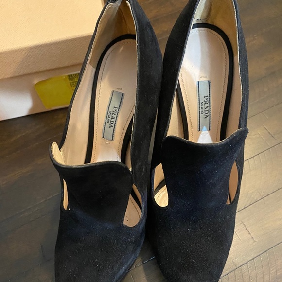 Gently worn Prada Black tear drop cut out bootie - Picture 6 of 9